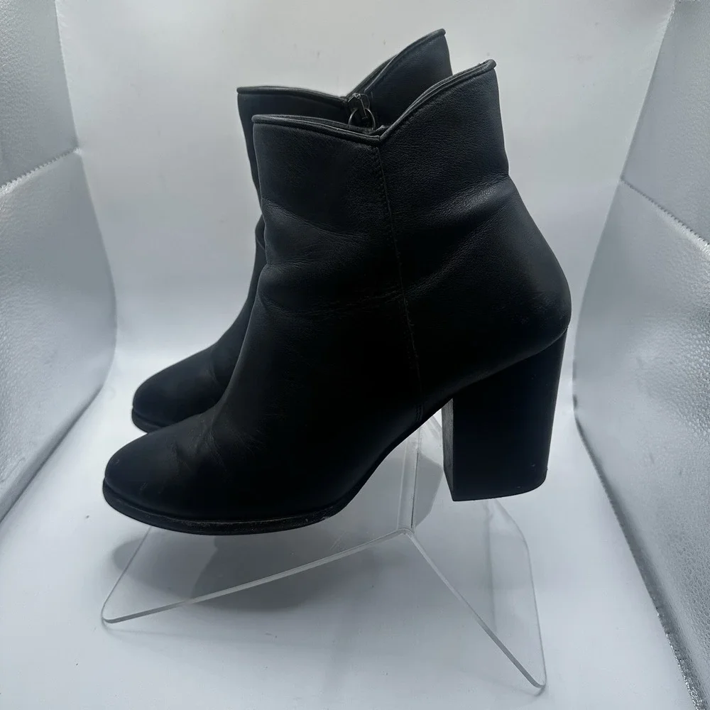 Thursday Boots Co. Uptown Everyday Boot Side Zip Block Heel Black Leather Size 9